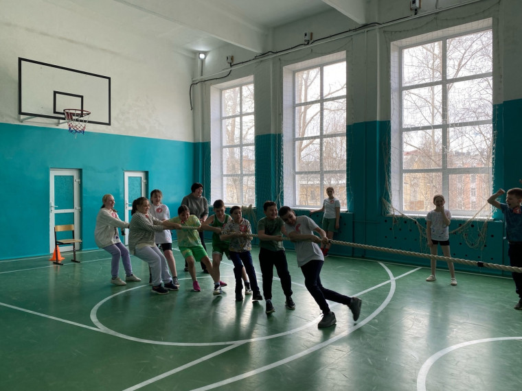 Спортивный праздник «Веселые старты» 4-ых классов.